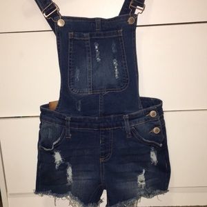 Overall shorts